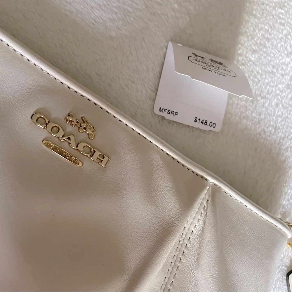 NWT Coach Ivory Leather Wristlet | Cream Minimal Clutch | $148 Retail - Picture 2 of 9